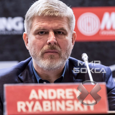 Андрею Рябинскому исполнилось 44 года
